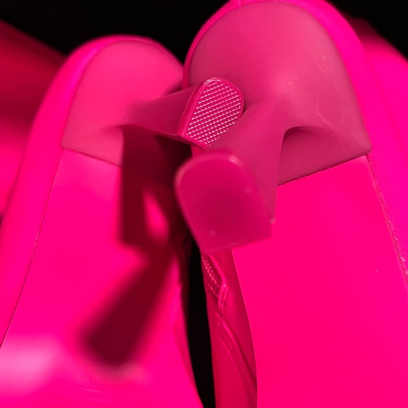 STEVE MADDEN Pink Vakay Sock Bootie - Picture 8 of 9